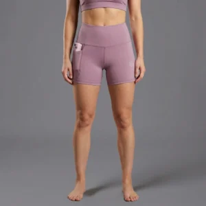 Short Adila
