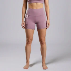 Short Adila